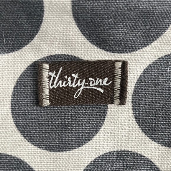 Thirty-One Weekender Bag - Picture 2 of 5